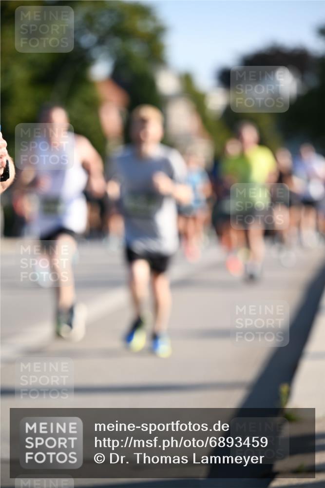 01.09.2024 - BARMER Alsterlauf Dr. Thomas Lammeyer http://msf.ph/oto/6893459 01.09.2024 09:27:37 Laufen  meine-sportfotos.de