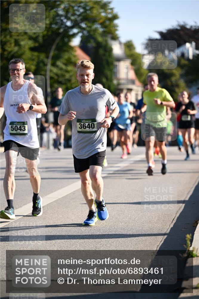 01.09.2024 - BARMER Alsterlauf Dr. Thomas Lammeyer http://msf.ph/oto/6893461 01.09.2024 09:27:37 Laufen 5043, 3640 meine-sportfotos.de