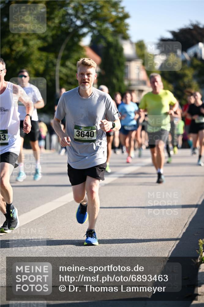 01.09.2024 - BARMER Alsterlauf Dr. Thomas Lammeyer http://msf.ph/oto/6893463 01.09.2024 09:27:38 Laufen 13, 3640 meine-sportfotos.de