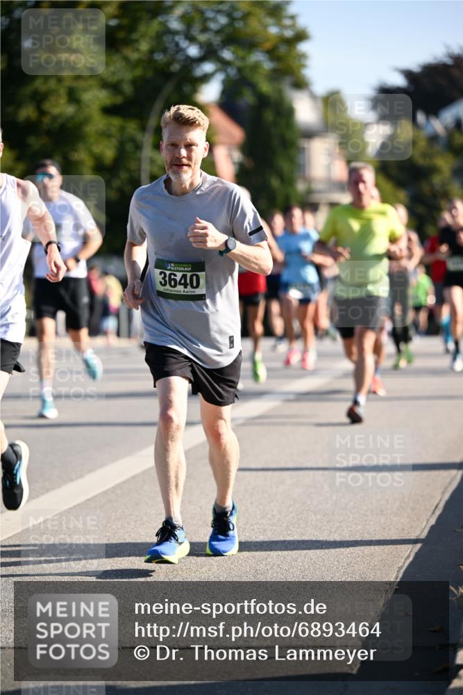 01.09.2024 - BARMER Alsterlauf Dr. Thomas Lammeyer http://msf.ph/oto/6893464 01.09.2024 09:27:38 Laufen 5, 3640 meine-sportfotos.de