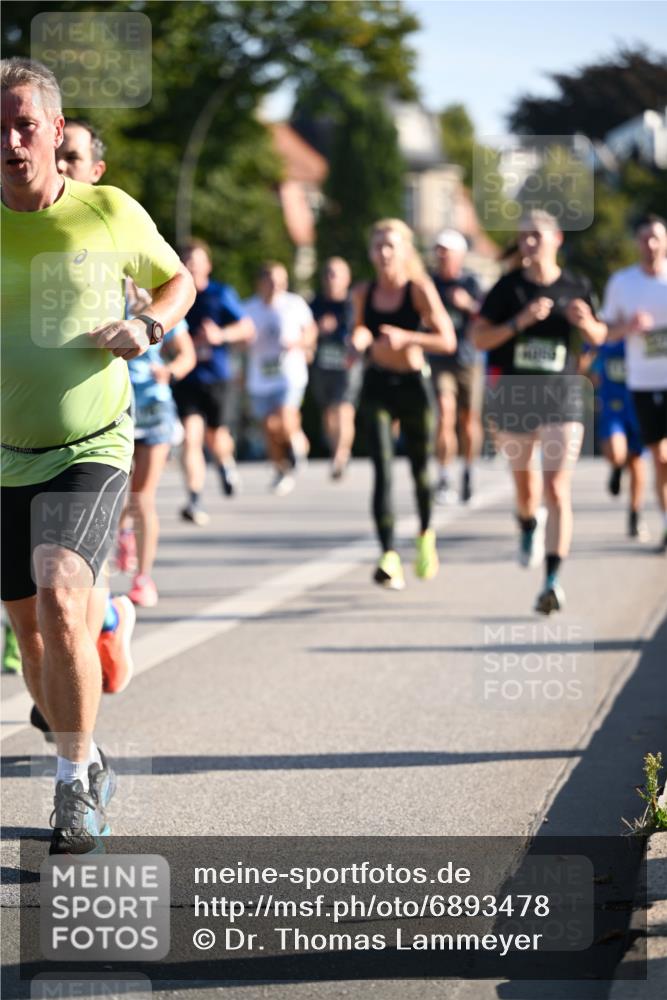 01.09.2024 - BARMER Alsterlauf Dr. Thomas Lammeyer http://msf.ph/oto/6893478 01.09.2024 09:27:40 Laufen  meine-sportfotos.de