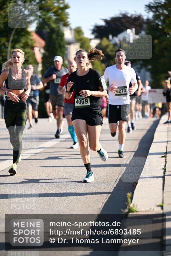 01.09.2024 - BARMER Alsterlauf Dr. Thomas Lammeyer http://msf.ph/oto/6893485 01.09.2024 09:27:42 Laufen 4059, 4273 meine-sportfotos.de