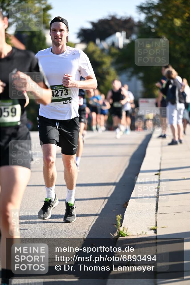 01.09.2024 - BARMER Alsterlauf Dr. Thomas Lammeyer http://msf.ph/oto/6893494 01.09.2024 09:27:43 Laufen 059, 135, 1273, 4273 meine-sportfotos.de