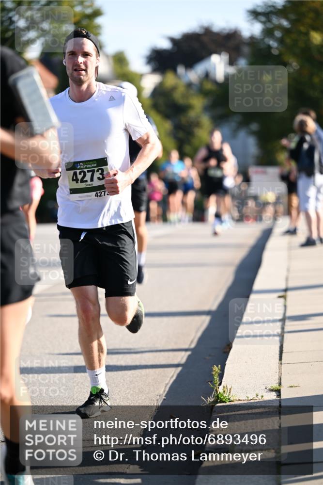 01.09.2024 - BARMER Alsterlauf Dr. Thomas Lammeyer http://msf.ph/oto/6893496 01.09.2024 09:27:43 Laufen 35, 4273, 4275 meine-sportfotos.de