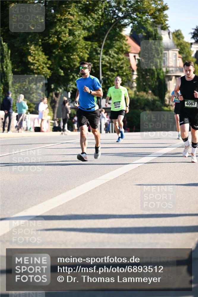 01.09.2024 - BARMER Alsterlauf Dr. Thomas Lammeyer http://msf.ph/oto/6893512 01.09.2024 09:27:47 Laufen 8383, 4067 meine-sportfotos.de
