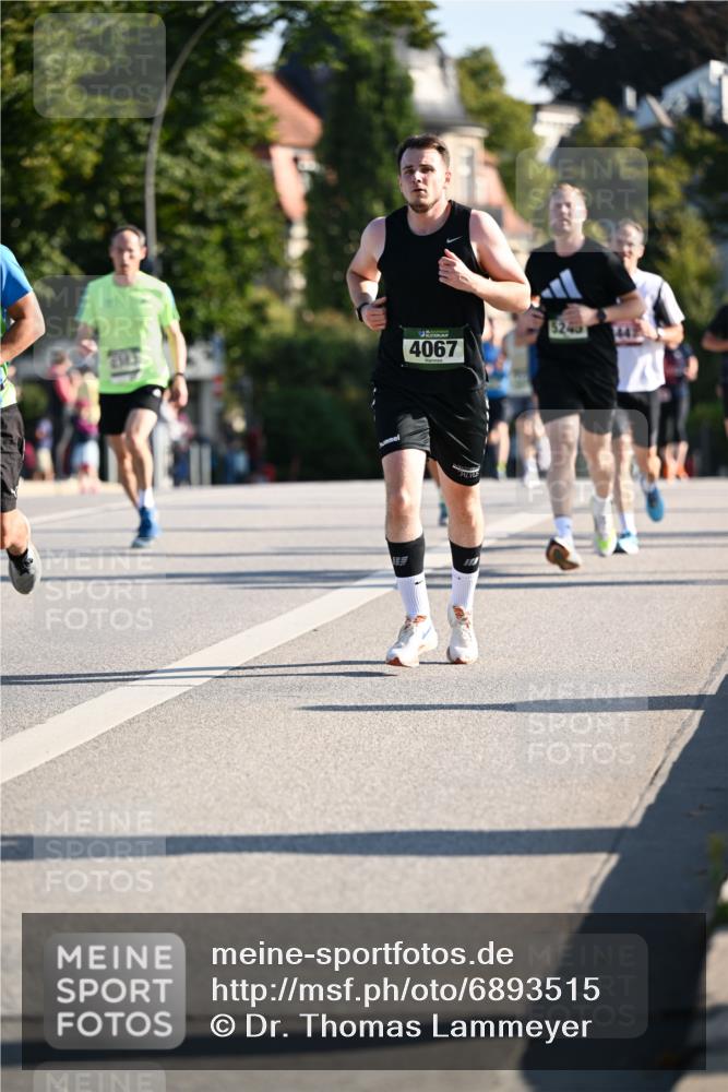 01.09.2024 - BARMER Alsterlauf Dr. Thomas Lammeyer http://msf.ph/oto/6893515 01.09.2024 09:27:47 Laufen 4067, 5240 meine-sportfotos.de