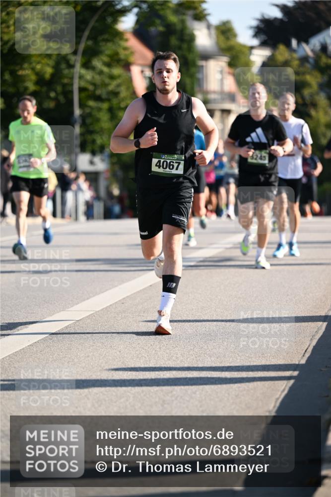 01.09.2024 - BARMER Alsterlauf Dr. Thomas Lammeyer http://msf.ph/oto/6893521 01.09.2024 09:27:48 Laufen 4067, 5245 meine-sportfotos.de