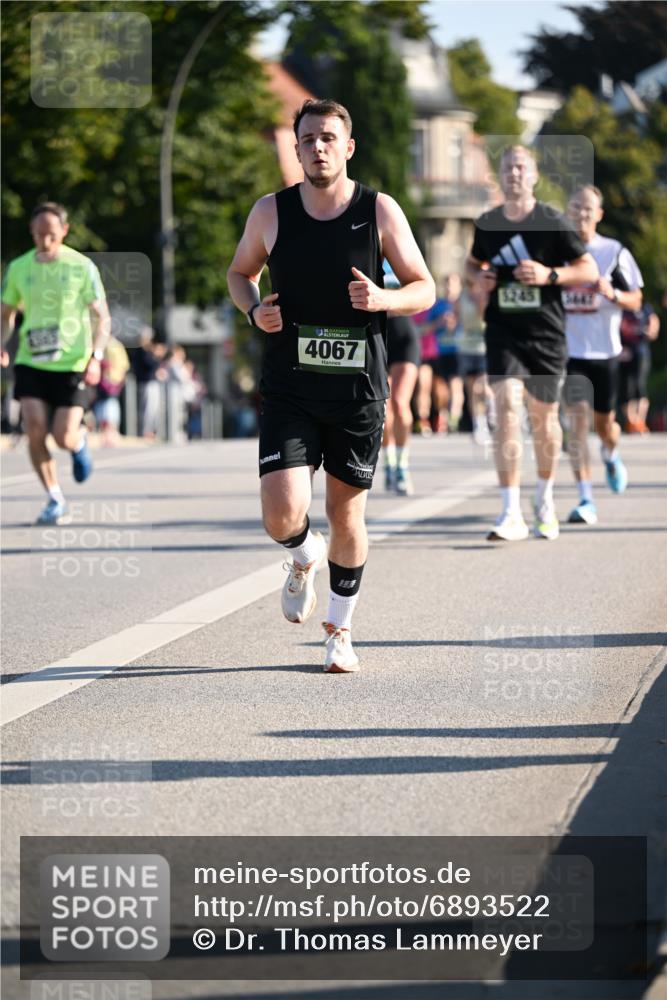 01.09.2024 - BARMER Alsterlauf Dr. Thomas Lammeyer http://msf.ph/oto/6893522 01.09.2024 09:27:48 Laufen 4067, 5245 meine-sportfotos.de