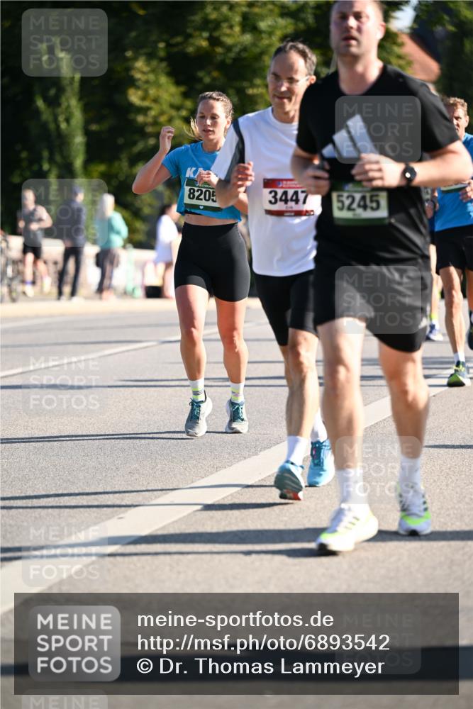 01.09.2024 - BARMER Alsterlauf Dr. Thomas Lammeyer http://msf.ph/oto/6893542 01.09.2024 09:27:51 Laufen 8205, 3447, 5245 meine-sportfotos.de