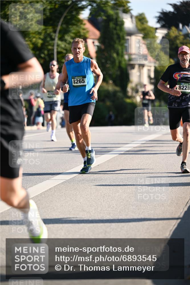 01.09.2024 - BARMER Alsterlauf Dr. Thomas Lammeyer http://msf.ph/oto/6893545 01.09.2024 09:27:52 Laufen 4700, 8265, 8228 meine-sportfotos.de