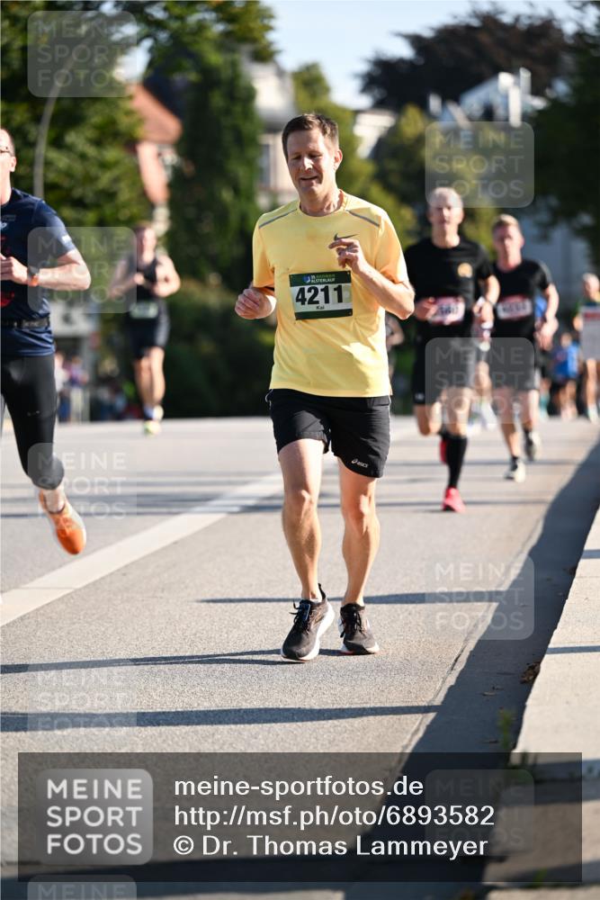 01.09.2024 - BARMER Alsterlauf Dr. Thomas Lammeyer http://msf.ph/oto/6893582 01.09.2024 09:27:57 Laufen 4211 meine-sportfotos.de