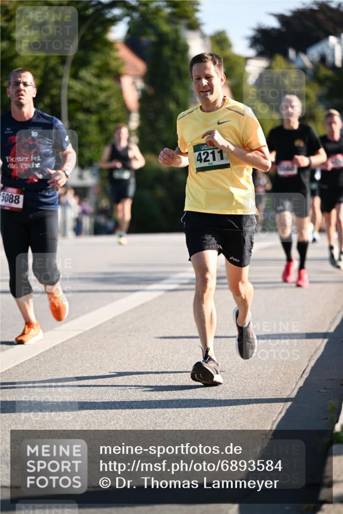 01.09.2024 - BARMER Alsterlauf Dr. Thomas Lammeyer http://msf.ph/oto/6893584 01.09.2024 09:27:57 Laufen 4211, 5088 meine-sportfotos.de