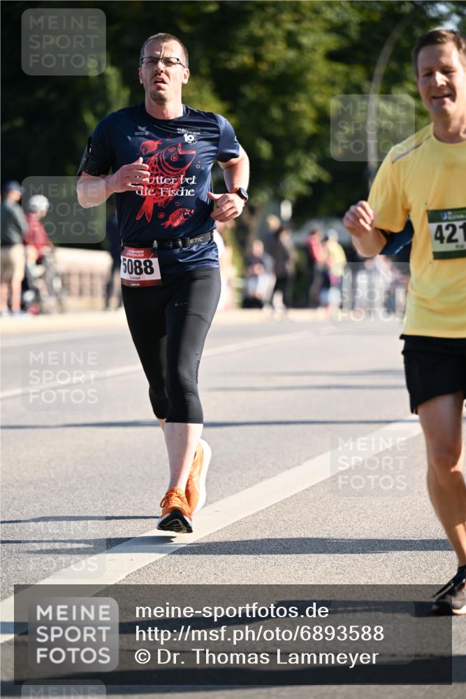 01.09.2024 - BARMER Alsterlauf Dr. Thomas Lammeyer http://msf.ph/oto/6893588 01.09.2024 09:27:58 Laufen 5088, 421 meine-sportfotos.de