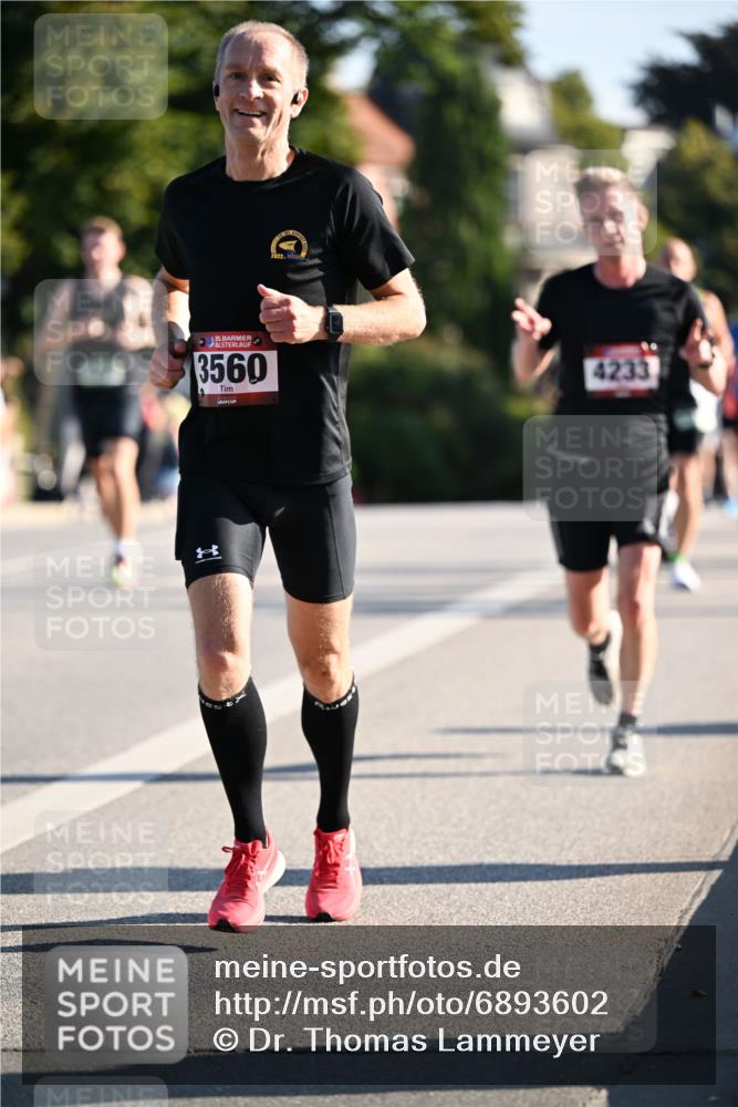 01.09.2024 - BARMER Alsterlauf Dr. Thomas Lammeyer http://msf.ph/oto/6893602 01.09.2024 09:28:00 Laufen 35, 3560, 2022, 4233 meine-sportfotos.de