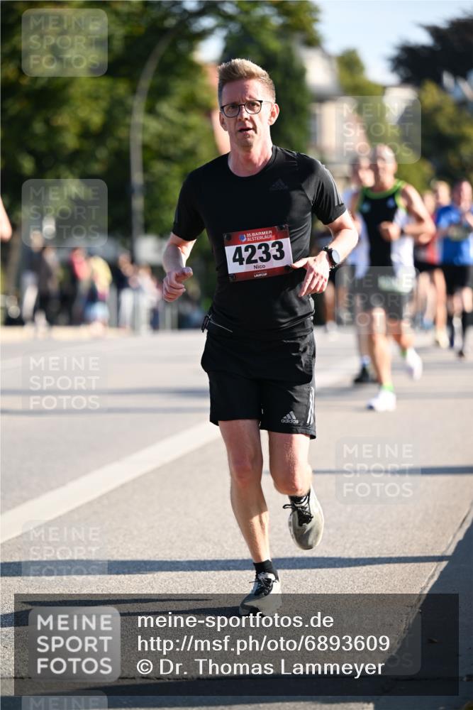 01.09.2024 - BARMER Alsterlauf Dr. Thomas Lammeyer http://msf.ph/oto/6893609 01.09.2024 09:28:01 Laufen 35, 4233 meine-sportfotos.de