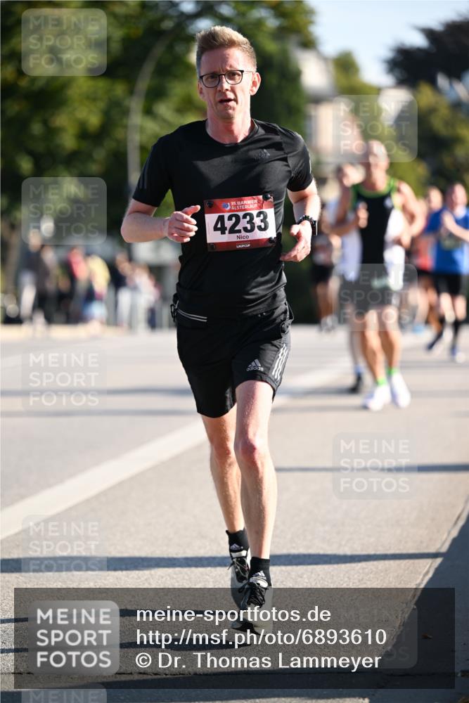 01.09.2024 - BARMER Alsterlauf Dr. Thomas Lammeyer http://msf.ph/oto/6893610 01.09.2024 09:28:01 Laufen 10, 35, 4233 meine-sportfotos.de