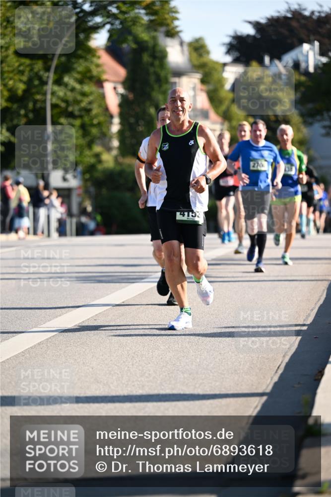 01.09.2024 - BARMER Alsterlauf Dr. Thomas Lammeyer http://msf.ph/oto/6893618 01.09.2024 09:28:02 Laufen 4153, 2700 meine-sportfotos.de