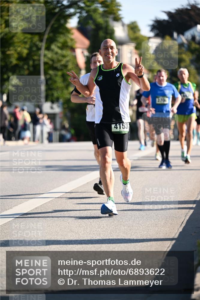 01.09.2024 - BARMER Alsterlauf Dr. Thomas Lammeyer http://msf.ph/oto/6893622 01.09.2024 09:28:03 Laufen 4153, 2706 meine-sportfotos.de