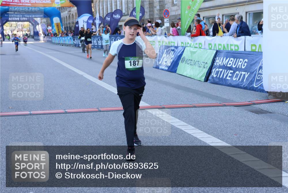 01.09.2024 - BARMER Alsterlauf Strokosch-Dieckow http://msf.ph/oto/6893625 01.09.2024 10:53:55 Ziel 172, 187, 3922, 3967 meine-sportfotos.de