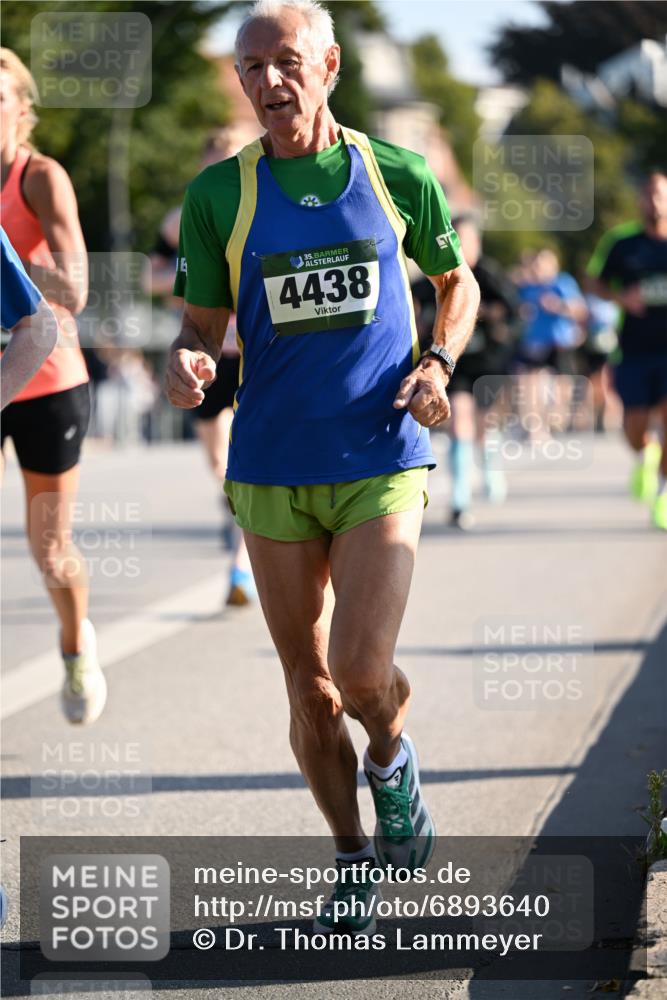01.09.2024 - BARMER Alsterlauf Dr. Thomas Lammeyer http://msf.ph/oto/6893640 01.09.2024 09:28:07 Laufen 4438 meine-sportfotos.de