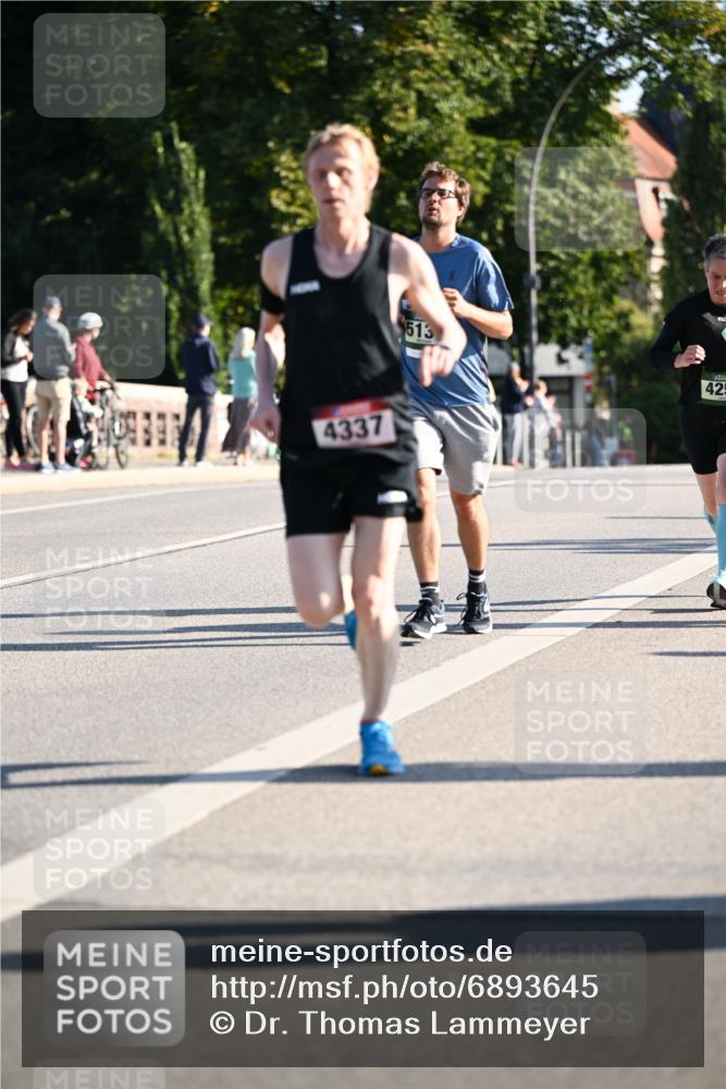 01.09.2024 - BARMER Alsterlauf Dr. Thomas Lammeyer http://msf.ph/oto/6893645 01.09.2024 09:28:09 Laufen 4337, 513, 42 meine-sportfotos.de