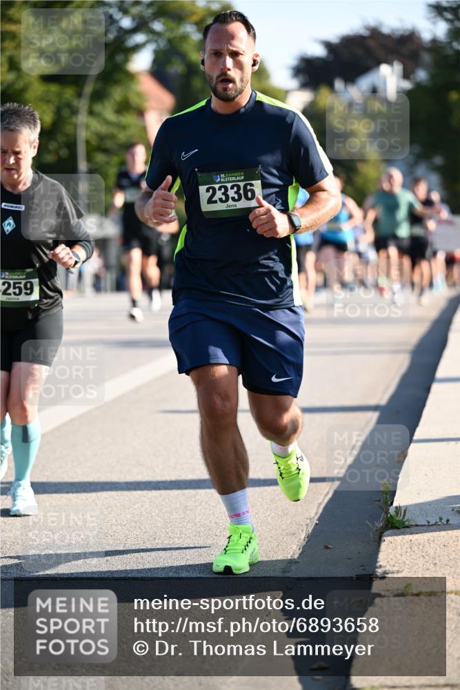 01.09.2024 - BARMER Alsterlauf Dr. Thomas Lammeyer http://msf.ph/oto/6893658 01.09.2024 09:28:11 Laufen 35, 2336, 259 meine-sportfotos.de