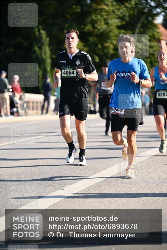 01.09.2024 - BARMER Alsterlauf Dr. Thomas Lammeyer http://msf.ph/oto/6893678 01.09.2024 09:28:14 Laufen 4064, 5029, 8207 meine-sportfotos.de