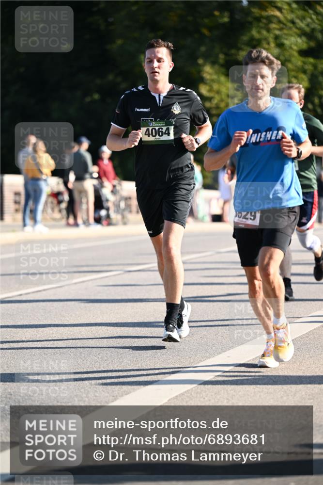 01.09.2024 - BARMER Alsterlauf Dr. Thomas Lammeyer http://msf.ph/oto/6893681 01.09.2024 09:28:14 Laufen 4064, 029 meine-sportfotos.de