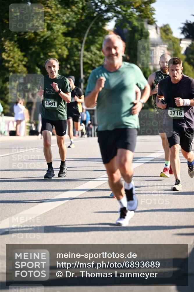 01.09.2024 - BARMER Alsterlauf Dr. Thomas Lammeyer http://msf.ph/oto/6893689 01.09.2024 09:28:16 Laufen 4561, 3716 meine-sportfotos.de