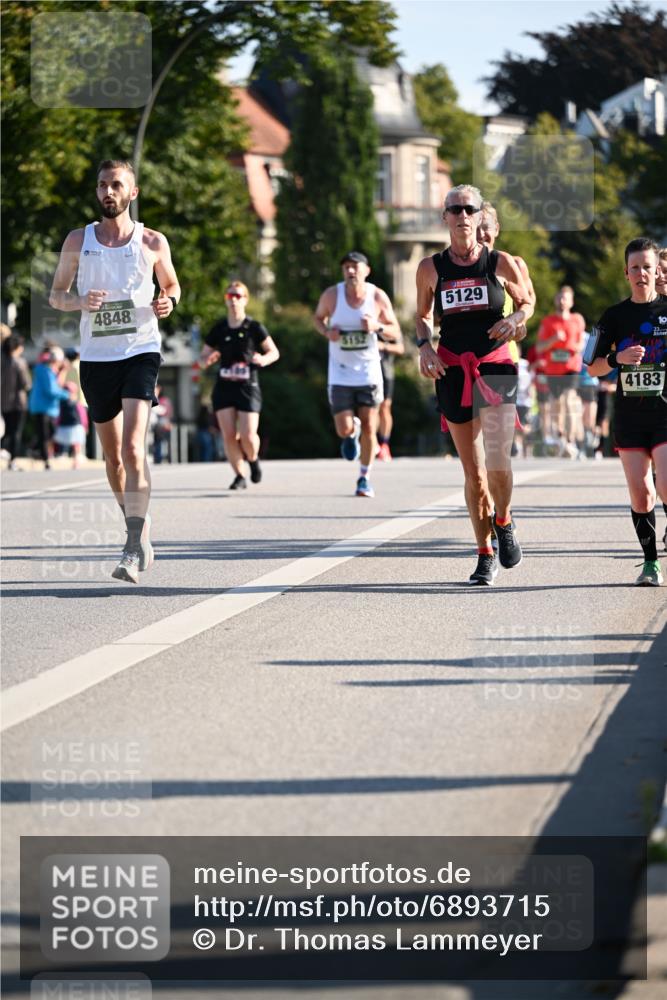 01.09.2024 - BARMER Alsterlauf Dr. Thomas Lammeyer http://msf.ph/oto/6893715 01.09.2024 09:28:20 Laufen 4848, 5152, 5129, 10, 4183 meine-sportfotos.de