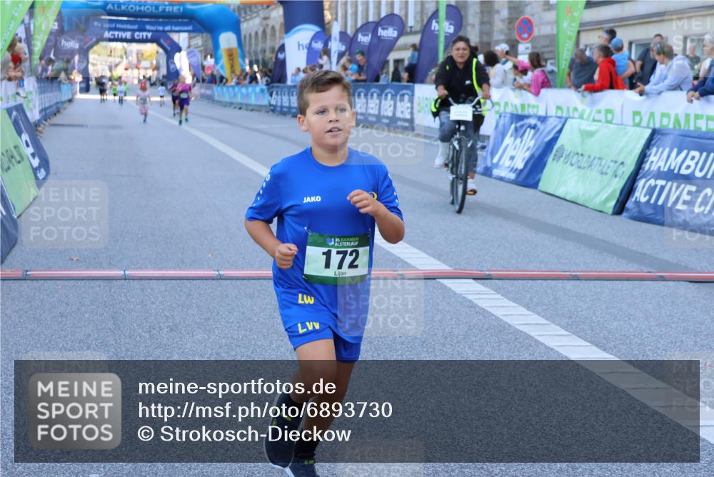 01.09.2024 - BARMER Alsterlauf Strokosch-Dieckow http://msf.ph/oto/6893730 01.09.2024 10:54:05 Ziel 154, 172, 3922, 3967 meine-sportfotos.de