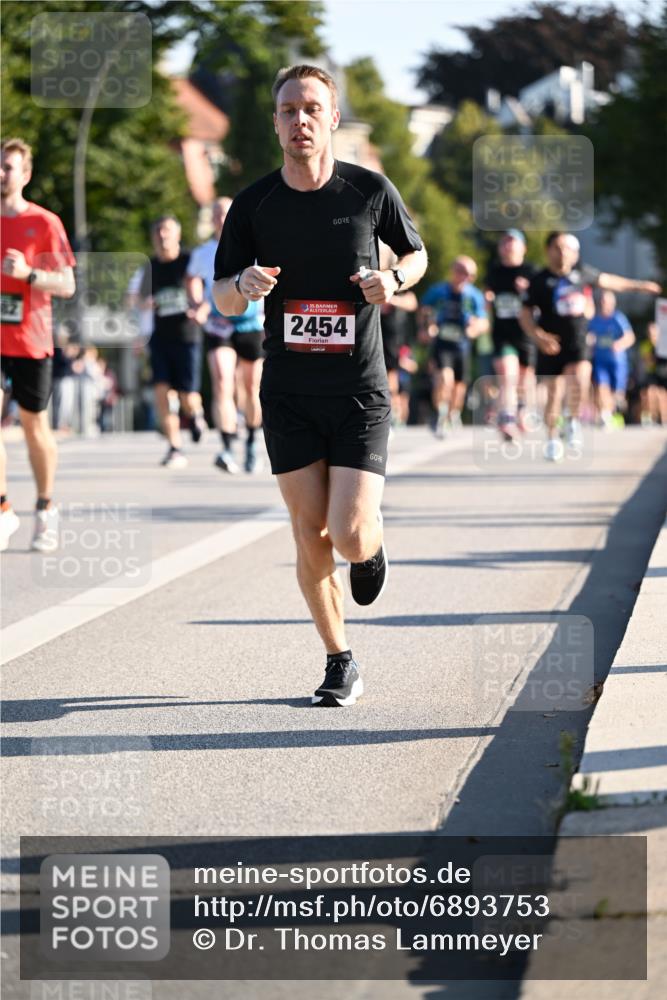 01.09.2024 - BARMER Alsterlauf Dr. Thomas Lammeyer http://msf.ph/oto/6893753 01.09.2024 09:28:27 Laufen 35, 2454 meine-sportfotos.de