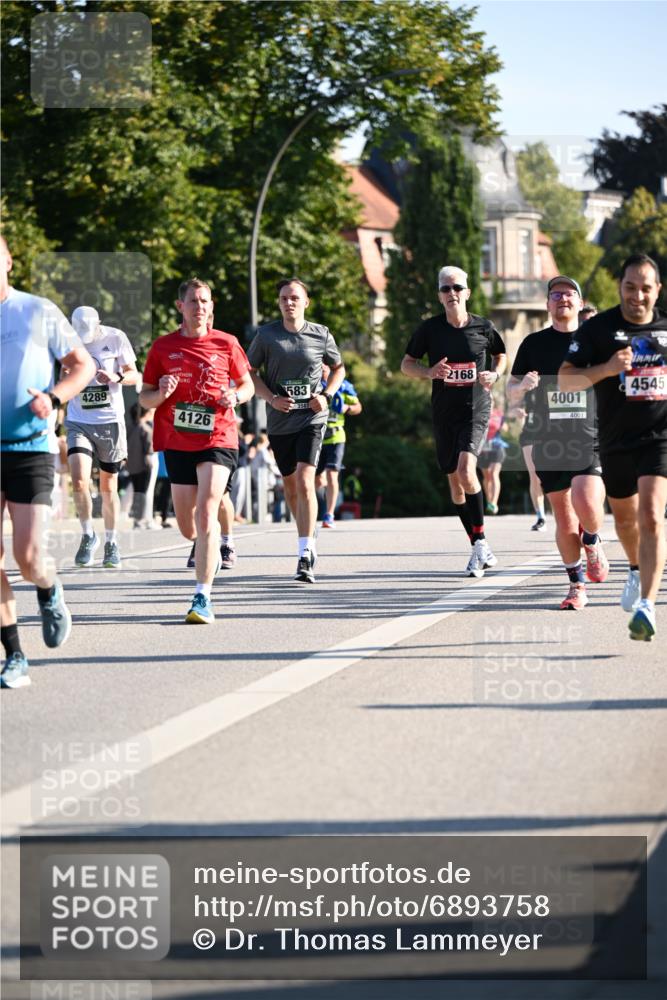 01.09.2024 - BARMER Alsterlauf Dr. Thomas Lammeyer http://msf.ph/oto/6893758 01.09.2024 09:28:30 Laufen 4289, 583, 4126, 2168, 4001, 4545 meine-sportfotos.de