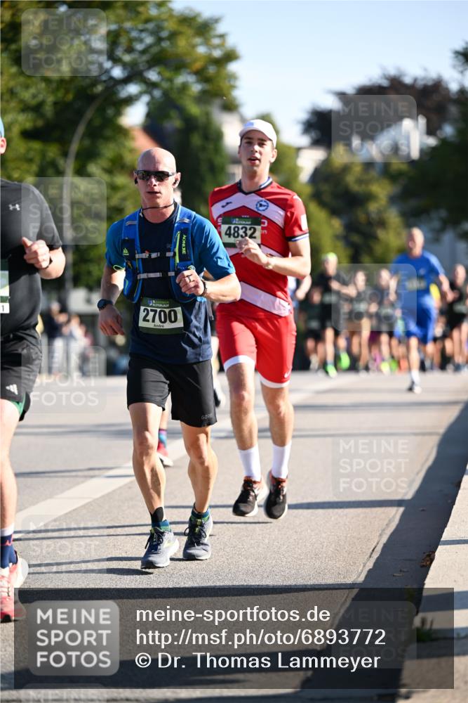01.09.2024 - BARMER Alsterlauf Dr. Thomas Lammeyer http://msf.ph/oto/6893772 01.09.2024 09:28:33 Laufen 2700, 4832 meine-sportfotos.de
