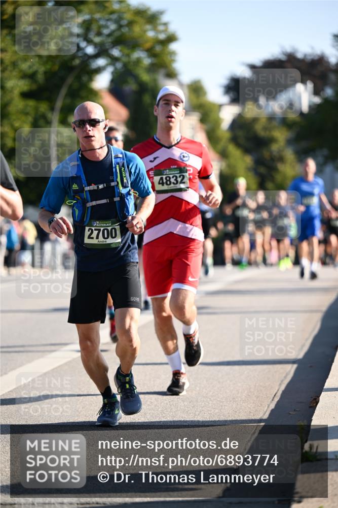 01.09.2024 - BARMER Alsterlauf Dr. Thomas Lammeyer http://msf.ph/oto/6893774 01.09.2024 09:28:33 Laufen 135, 2700, 4832 meine-sportfotos.de