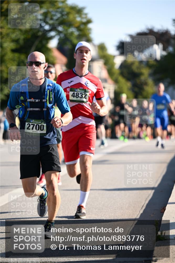 01.09.2024 - BARMER Alsterlauf Dr. Thomas Lammeyer http://msf.ph/oto/6893776 01.09.2024 09:28:34 Laufen 1635, 2700, 4832 meine-sportfotos.de