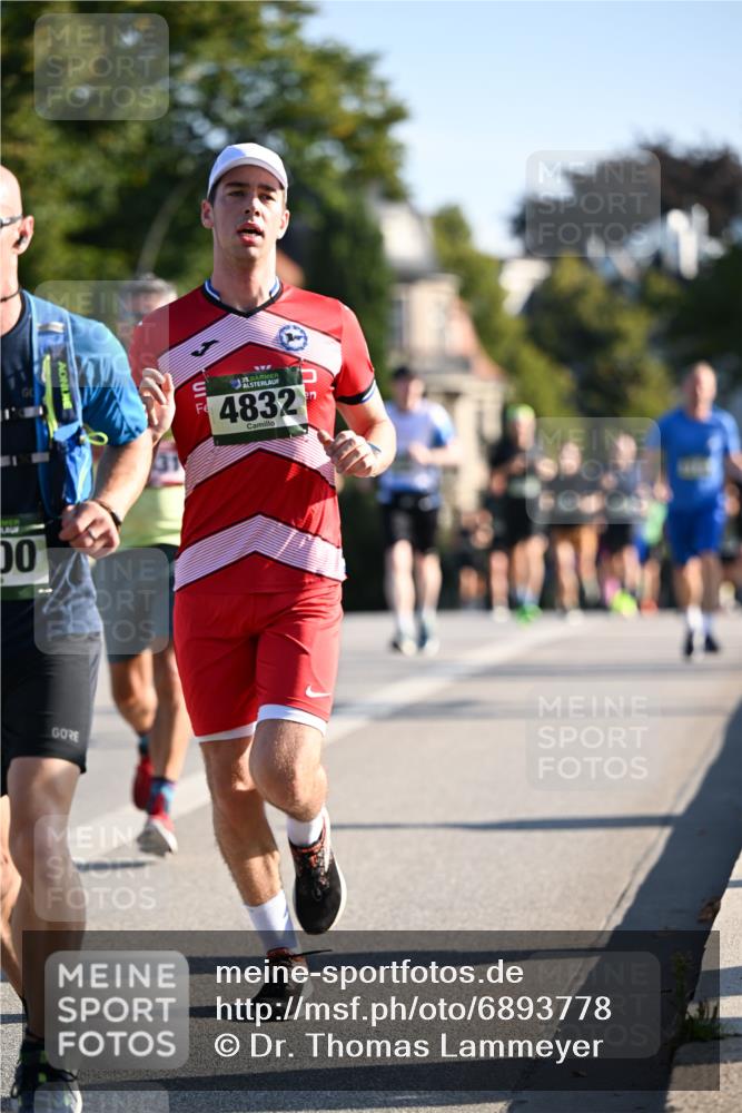01.09.2024 - BARMER Alsterlauf Dr. Thomas Lammeyer http://msf.ph/oto/6893778 01.09.2024 09:28:34 Laufen 00, 35, 35, 4832 meine-sportfotos.de