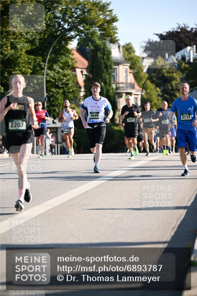 01.09.2024 - BARMER Alsterlauf Dr. Thomas Lammeyer http://msf.ph/oto/6893787 01.09.2024 09:28:35 Laufen 2207, 8175, 4546, 3892, 3112, 2773, 5083 meine-sportfotos.de