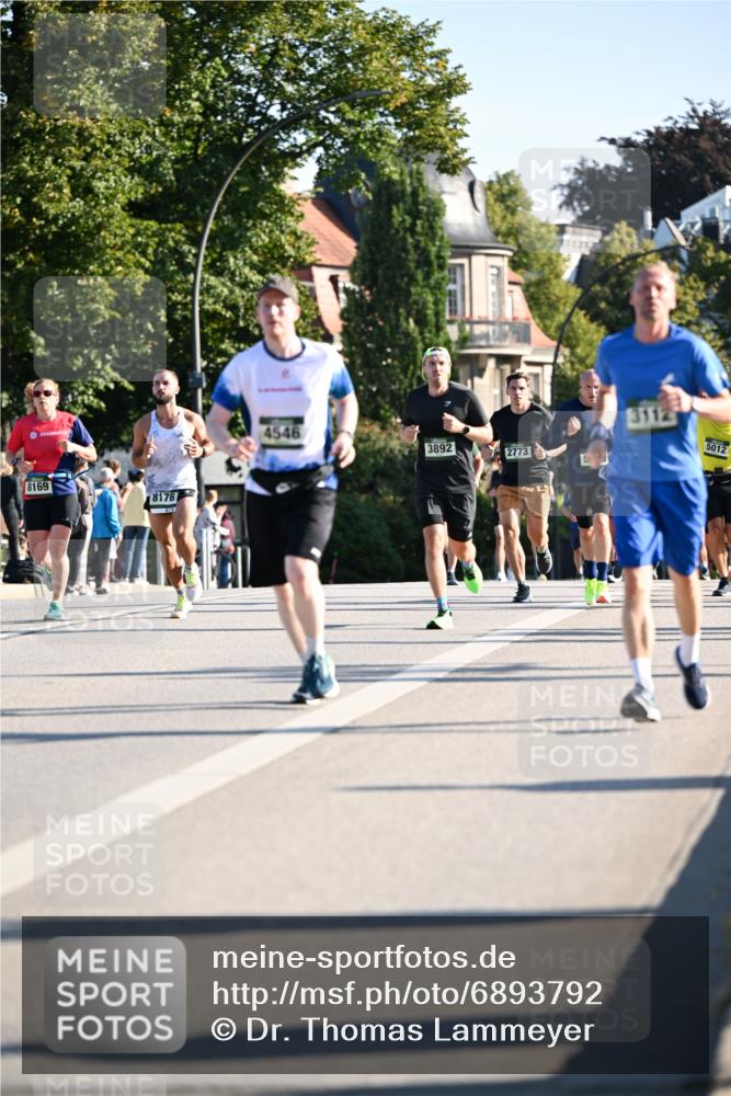 01.09.2024 - BARMER Alsterlauf Dr. Thomas Lammeyer http://msf.ph/oto/6893792 01.09.2024 09:28:37 Laufen 8169, 8176, 4546, 3892, 2773, 3112, 5012 meine-sportfotos.de
