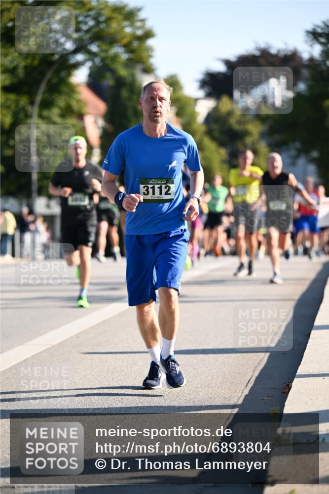 01.09.2024 - BARMER Alsterlauf Dr. Thomas Lammeyer http://msf.ph/oto/6893804 01.09.2024 09:28:39 Laufen 35, 3112 meine-sportfotos.de