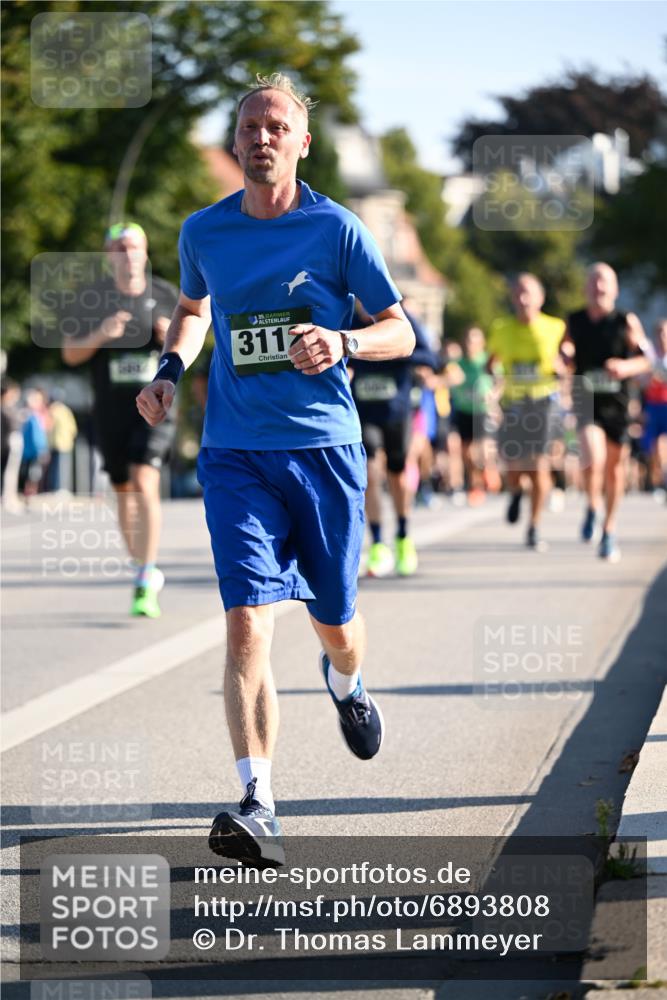 01.09.2024 - BARMER Alsterlauf Dr. Thomas Lammeyer http://msf.ph/oto/6893808 01.09.2024 09:28:39 Laufen 35, 311 meine-sportfotos.de