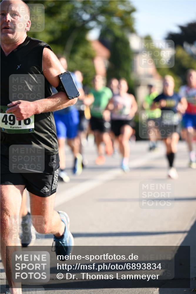 01.09.2024 - BARMER Alsterlauf Dr. Thomas Lammeyer http://msf.ph/oto/6893834 01.09.2024 09:28:44 Laufen 4916, 09, 28 meine-sportfotos.de