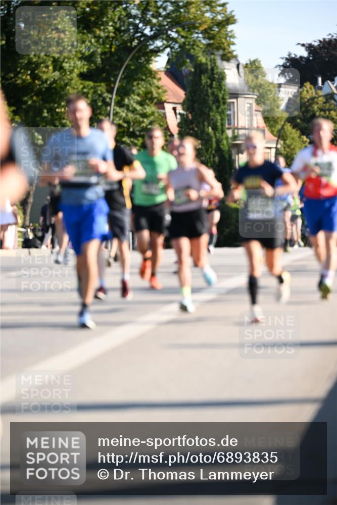 01.09.2024 - BARMER Alsterlauf Dr. Thomas Lammeyer http://msf.ph/oto/6893835 01.09.2024 09:28:44 Laufen  meine-sportfotos.de