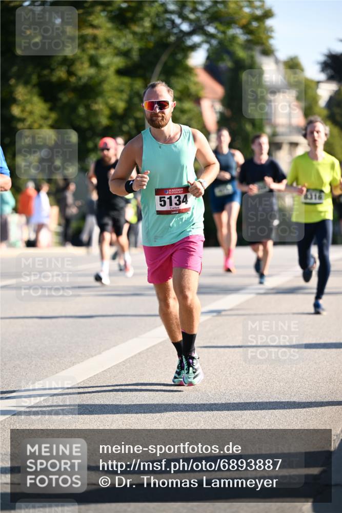 01.09.2024 - BARMER Alsterlauf Dr. Thomas Lammeyer http://msf.ph/oto/6893887 01.09.2024 09:28:53 Laufen 35, 5134 meine-sportfotos.de