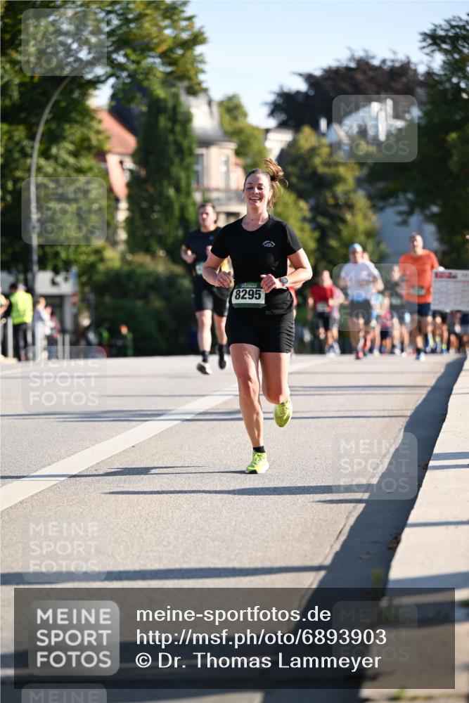 01.09.2024 - BARMER Alsterlauf Dr. Thomas Lammeyer http://msf.ph/oto/6893903 01.09.2024 09:28:56 Laufen 8295 meine-sportfotos.de