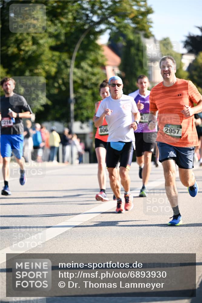 01.09.2024 - BARMER Alsterlauf Dr. Thomas Lammeyer http://msf.ph/oto/6893930 01.09.2024 09:29:03 Laufen 2216, 806, 2957 meine-sportfotos.de