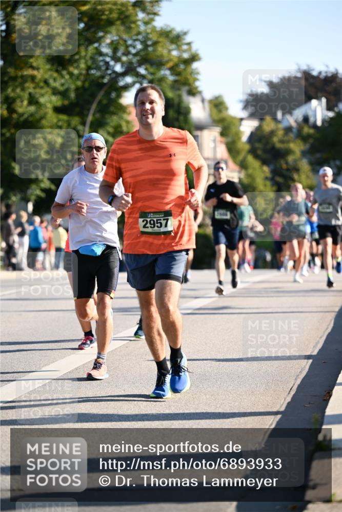01.09.2024 - BARMER Alsterlauf Dr. Thomas Lammeyer http://msf.ph/oto/6893933 01.09.2024 09:29:04 Laufen 2957 meine-sportfotos.de