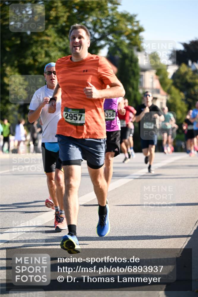 01.09.2024 - BARMER Alsterlauf Dr. Thomas Lammeyer http://msf.ph/oto/6893937 01.09.2024 09:29:04 Laufen 2957, 1356 meine-sportfotos.de