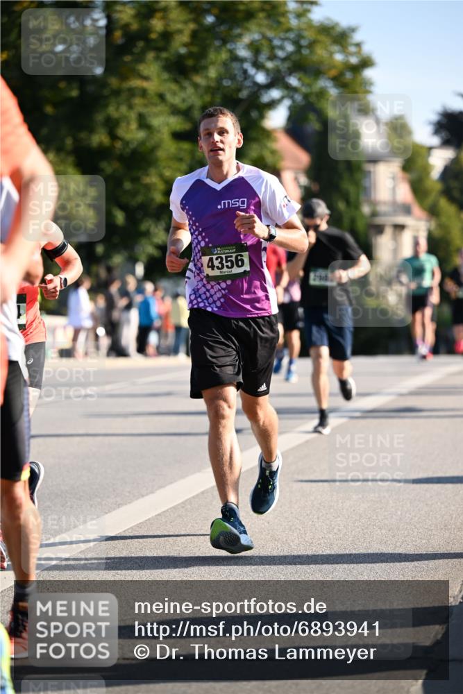 01.09.2024 - BARMER Alsterlauf Dr. Thomas Lammeyer http://msf.ph/oto/6893941 01.09.2024 09:29:05 Laufen 4356 meine-sportfotos.de