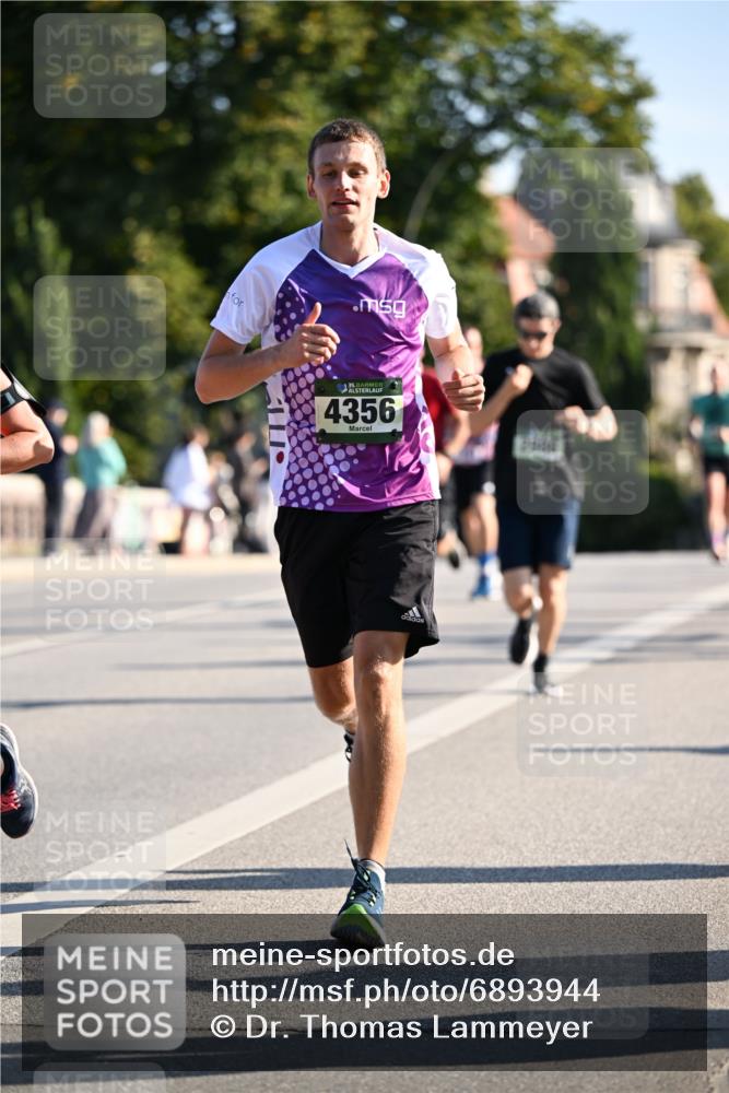01.09.2024 - BARMER Alsterlauf Dr. Thomas Lammeyer http://msf.ph/oto/6893944 01.09.2024 09:29:06 Laufen 35, 4356 meine-sportfotos.de